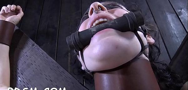  Restrained hotty is made to suffer beneath hard toy playing